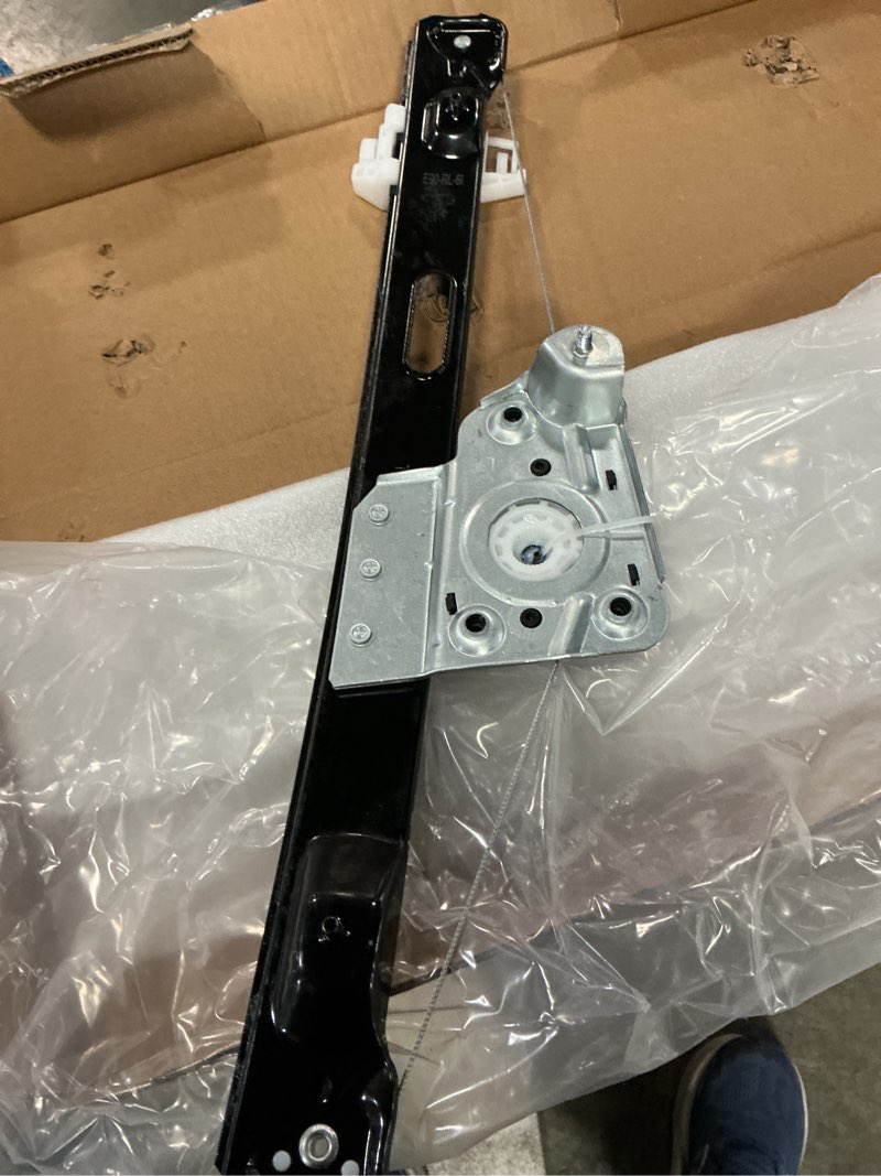 Condition photo showing Good Condition for rear passenger side power window regulator