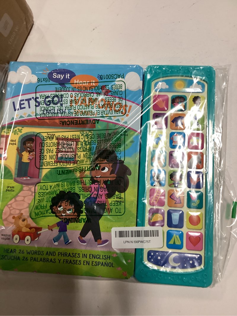 Condition photo showing New/Like New for Let's Go! ¡Vámonos! English & Spanish First Words Bilingual Sound Book for Children and Preschoolers: Early Learning Practice Dual Language (Say It, Hear It) (English and Spanish Edition)