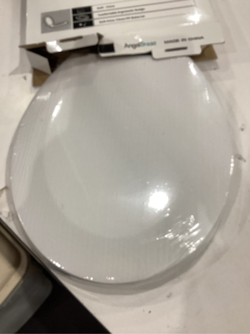 Condition photo showing Good Condition for angol shiold round toilet seat - slow close hinges, ergonomic design with grip-tight bumpers, safe easy-clean pp material (white, 16.5" round) round 16.5‘’ white