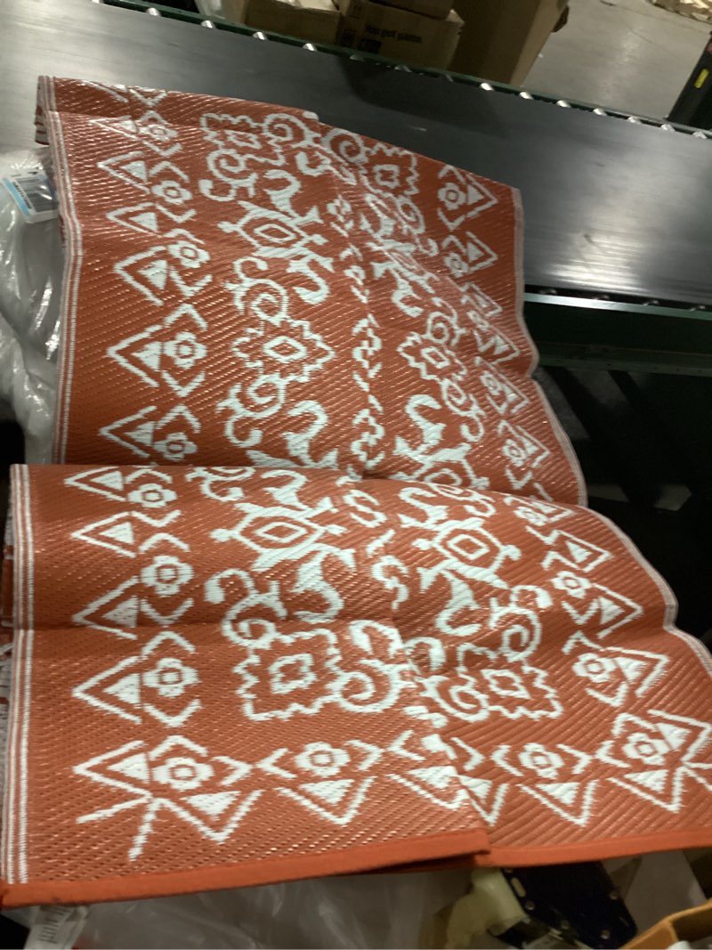 Condition photo showing Good Condition for Similar to item Unique Loom Outdoor Botanical Collection Area straw Rug - Allover (7' 1\\\" x 10' Rectangle, Terracotta/ Beige) Rectangular Terracotta/Beige 7'1\\\" x 10' (Rectangular)