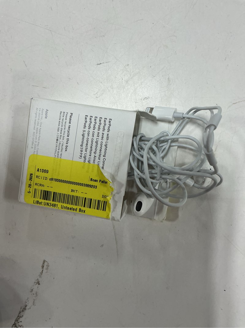 Condition photo showing As Is for apple earpods with lightning connector