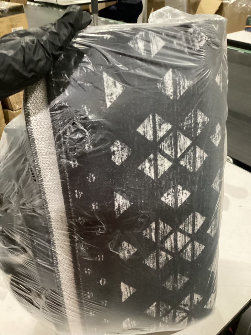 Condition photo showing New/Like New for bestsweetie 5x7 area rugs for living room washable moroccan farmhouse neutral geometric low pile non-slip soft print pattern rug for bedroom kitchen dining room entryway black/white black/white 5' x 7' (rectangular)
