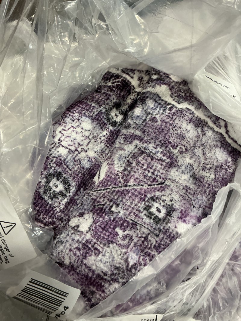 Condition photo showing Good Condition for oppodream vintage purple area rugs 5x7, 5 x 7 retro washable rug non slip, low-pile faux wool carpet, distressed floor mat for living room, bedroom, kitchen, office, dorm, dinning room purple rectangular 5' x 7' (rectangular)