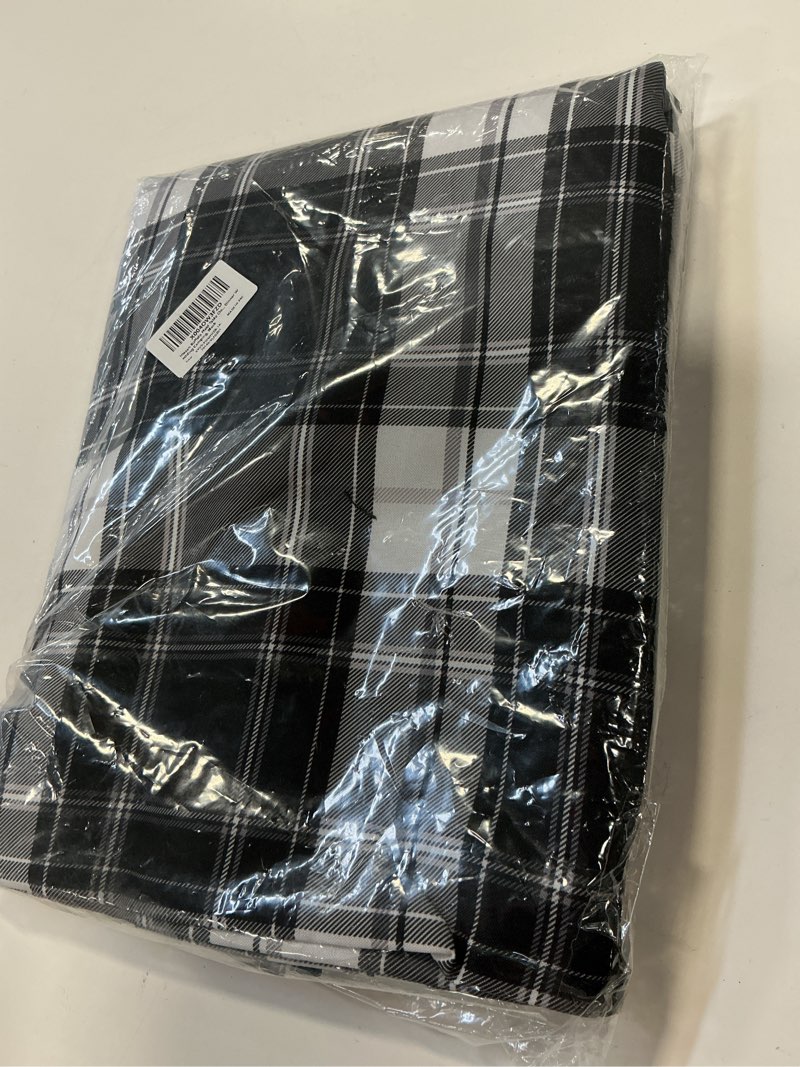 Condition photo showing Good Condition for Hiasan Buffalo Plaid Table Cloth Rectangle - Wrinkle and Stain Resistant Waterproof Table Covers, Washable Tablecloth for Party Dinner Wedding Camping, 60 x 140 Inch, Black 140" x 60" (Rectangular) Black