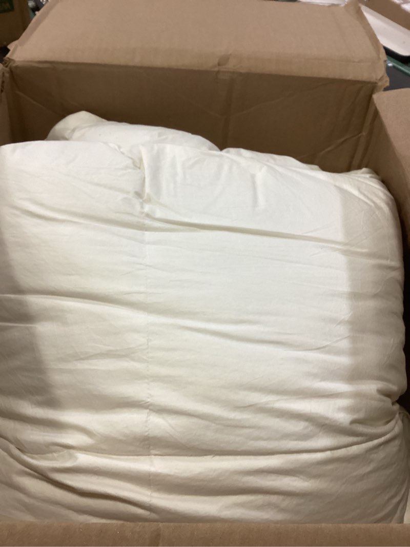 Condition photo showing Good Condition for APSMILE Super King Feathers Down Fibers Duvet Insert - Ultra-Soft All Season Down Feather Fibers Comforter Hotel Collection Comforter, Fluffy Medium Warmth (120"x120", White) Super King White/All Season
