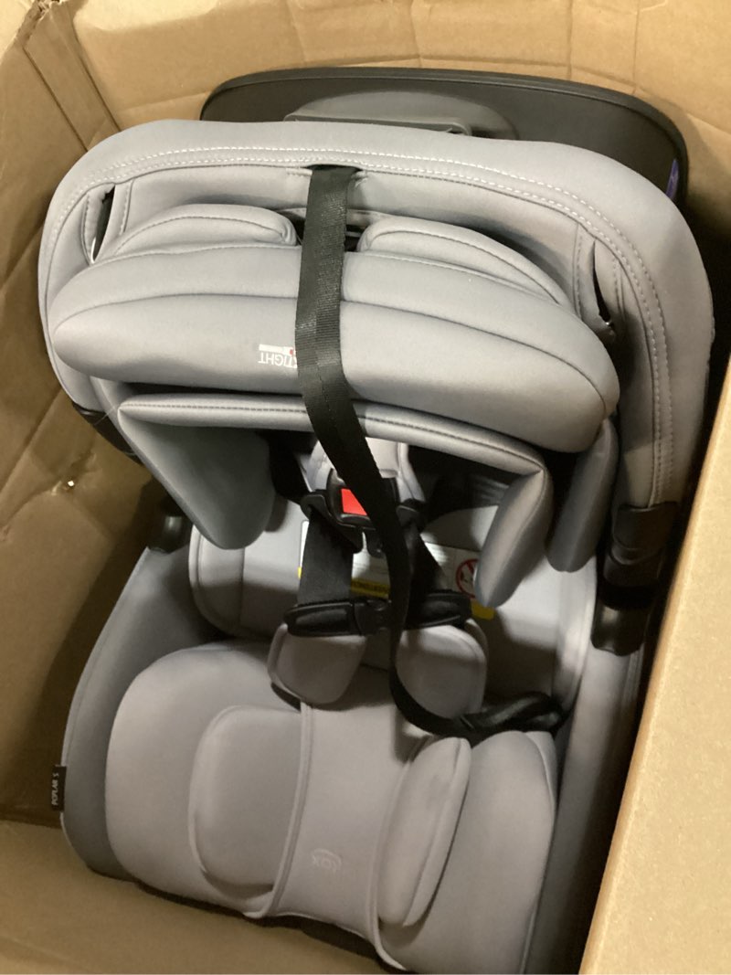 Condition photo showing Good Condition for britax poplar s convertible car seat, 2-in-1 car seat with slim 17-inch design, clicktight technology, glacier graphite poplar s glacier graphite 2.0