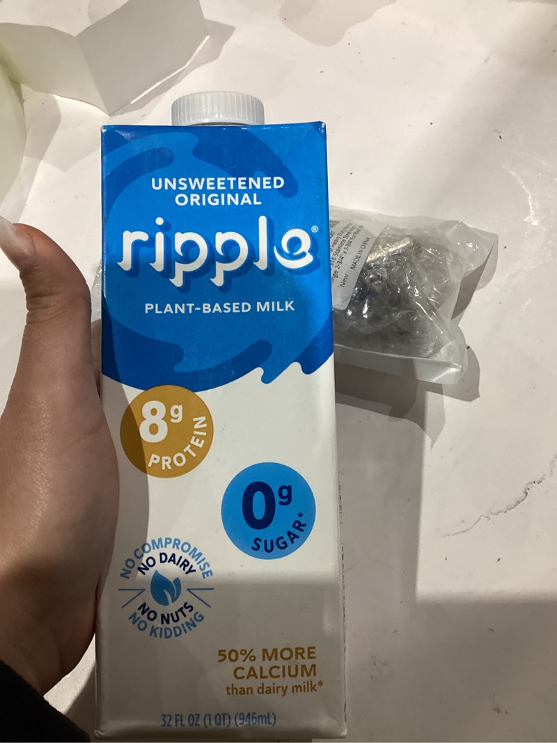 Condition photo showing New/Like New for Ripple Unsweetened Original Plant Based Milk | 8g of Quality Sourced Pea Protein, Calcium Rich | Shelf Stable | Vegan, Non GMO | Dairy, Soy, Nut, & Gluten Free | 32 Fl Oz Cartons (Pack of 6) Unsweetened 32 Fl Oz (Pack of 6)