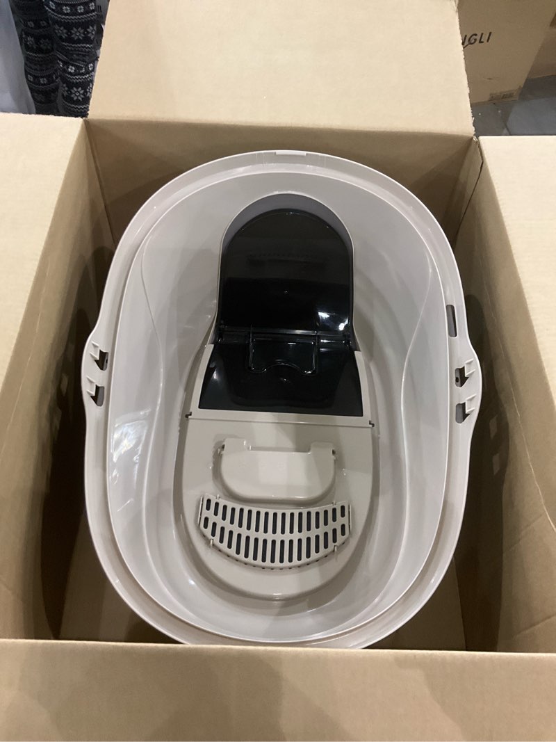 Condition photo showing Good Condition for Amazon basics cat litter box