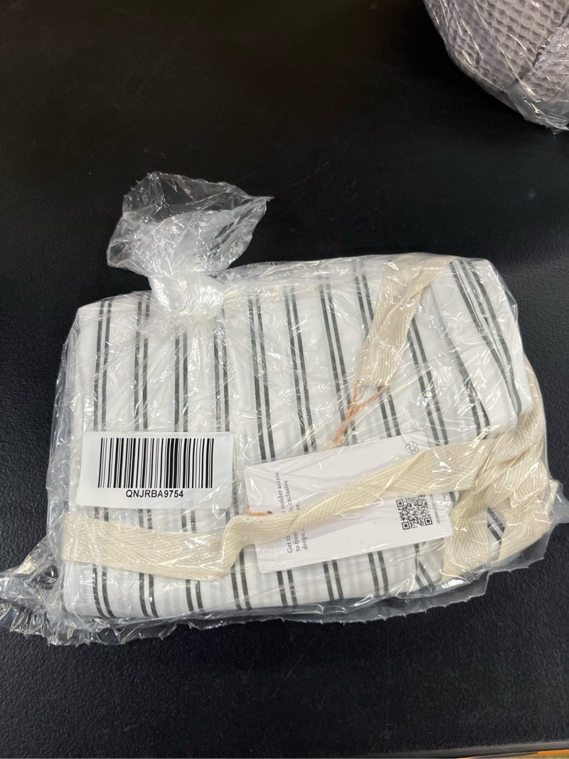 https://lotting-media.assets.bidfta.com/lotting_3873aeff-79fb-4a32-b68f-8e675266ef9e