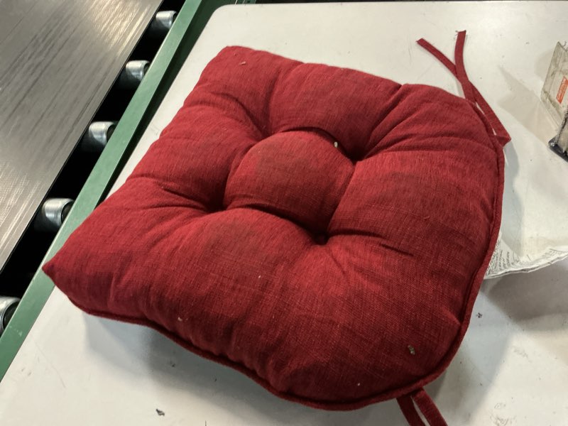 Condition photo showing Good Condition for funhome outdoor chair cushions 19 x19 inch,water resistant tufted seat cushions 19\",reversible,weather resistant,rounded back wicker chair cushion for patio garden furniture(dark red) 1