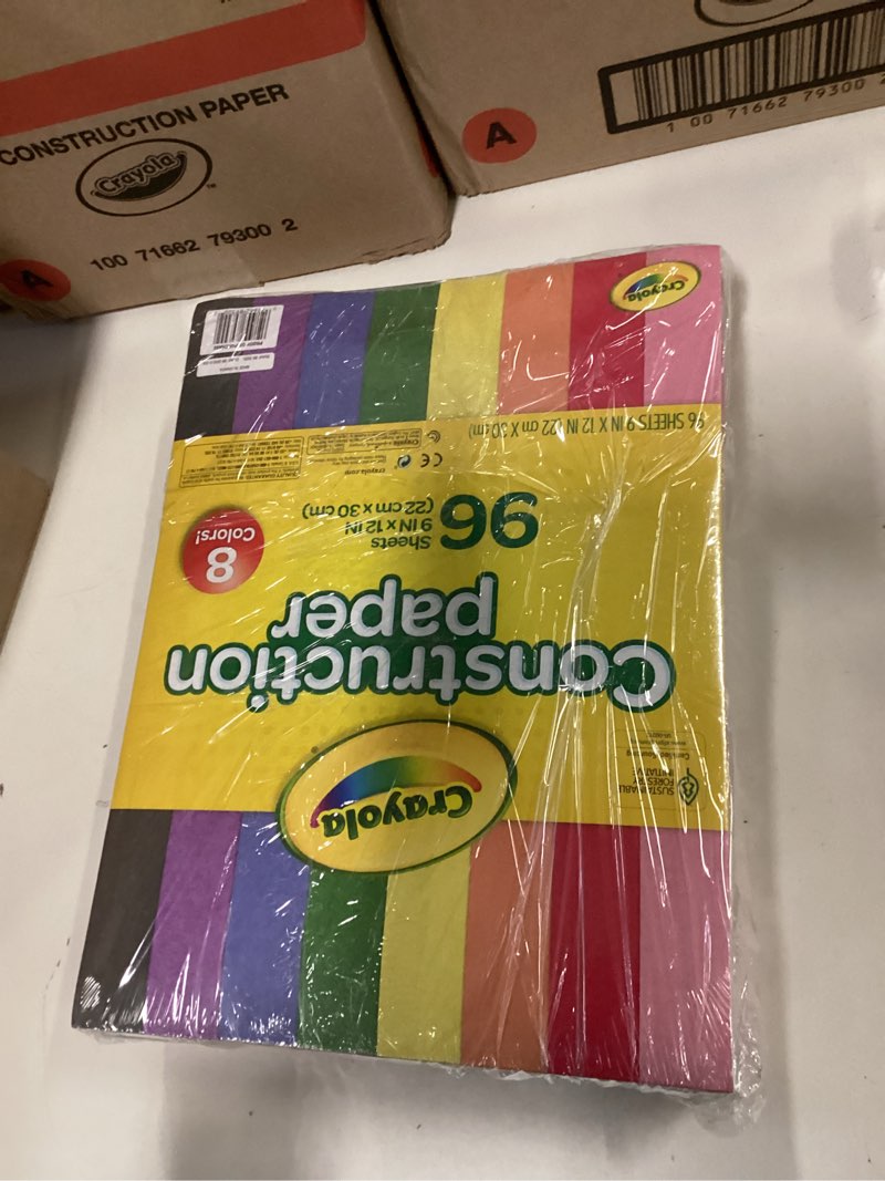 Condition photo showing New/Like New for Crayola 2020893 9 x 12 in. Construction Paper Pad with 96 Sheets  Assorted Color 4 pack 