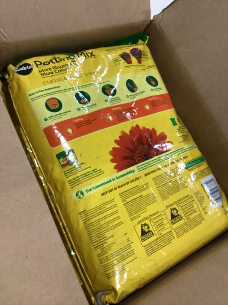 Condition photo showing Good Condition for miracle-gro potting mix 8 qt.  2-pack
