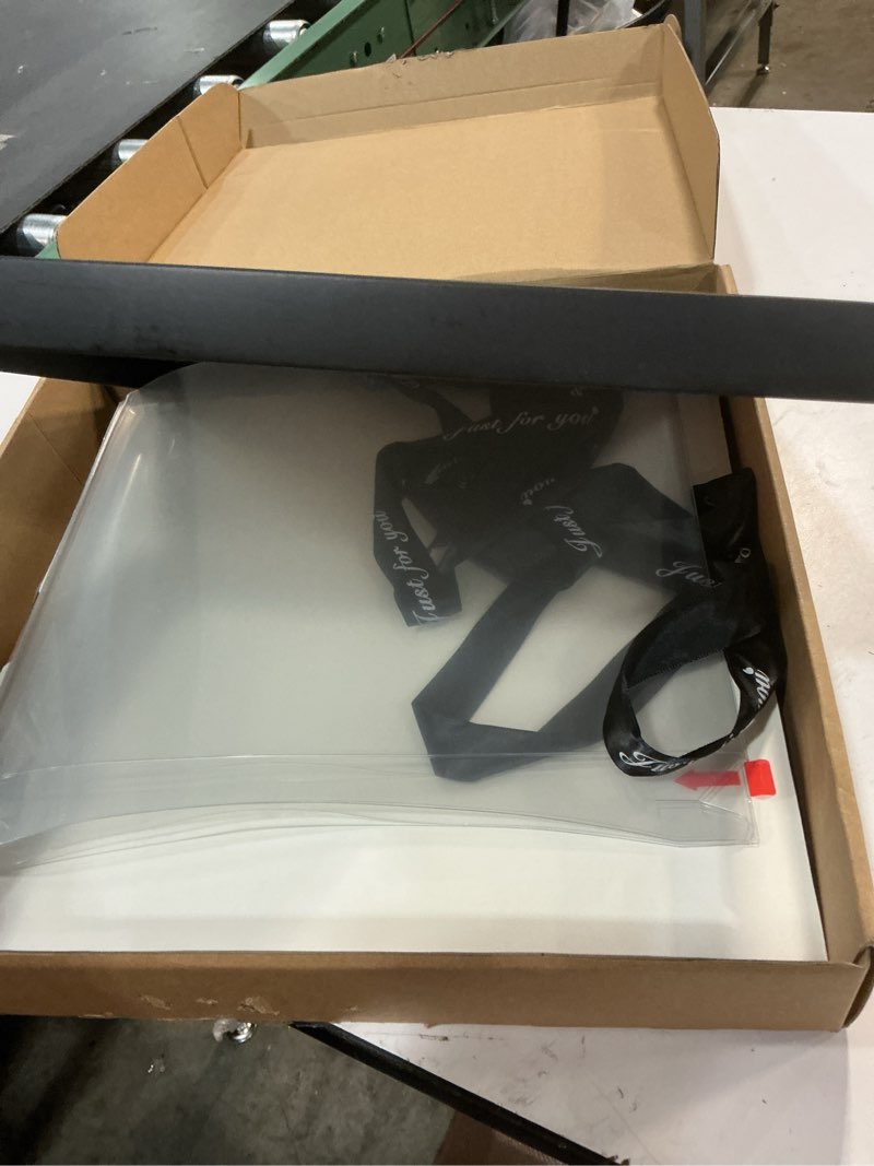 Condition photo showing Good Condition for 2PCS Clear Gift Box Transparent Gift Cake Box, 13 * 13 * 10 inch Transparent Display Case Gift Boxes with Base, Lid & Ribbon for Wedding, Birthday, Christmas, Thanksgiving, Halloween Party 2Packs 13*13*10 inch