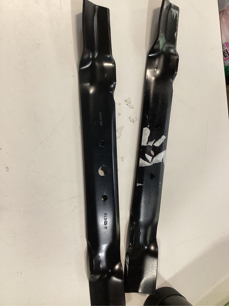 Condition photo showing Good Condition for john deere 42-in deck multipurpose mower blade for riding mower/tractors (2-pack