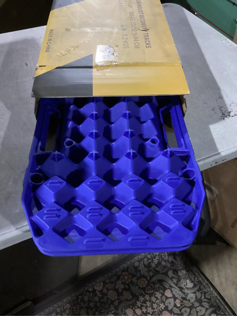 Condition photo showing Good Condition for BUNKER INDUST Off Road Traction Boards, Pair Recovery Tracks Traction Mat for Vehicle Truck Jeep SUV, Mud, Snow, Sand Ramp-Blue Emergency Tire Traction Pads (Gen 10th)
