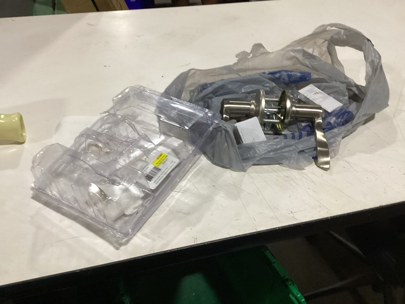 Condition photo showing New/Like New for kwikset smartkey security wave satin nickel entry lever kw1 2-3/4 in.