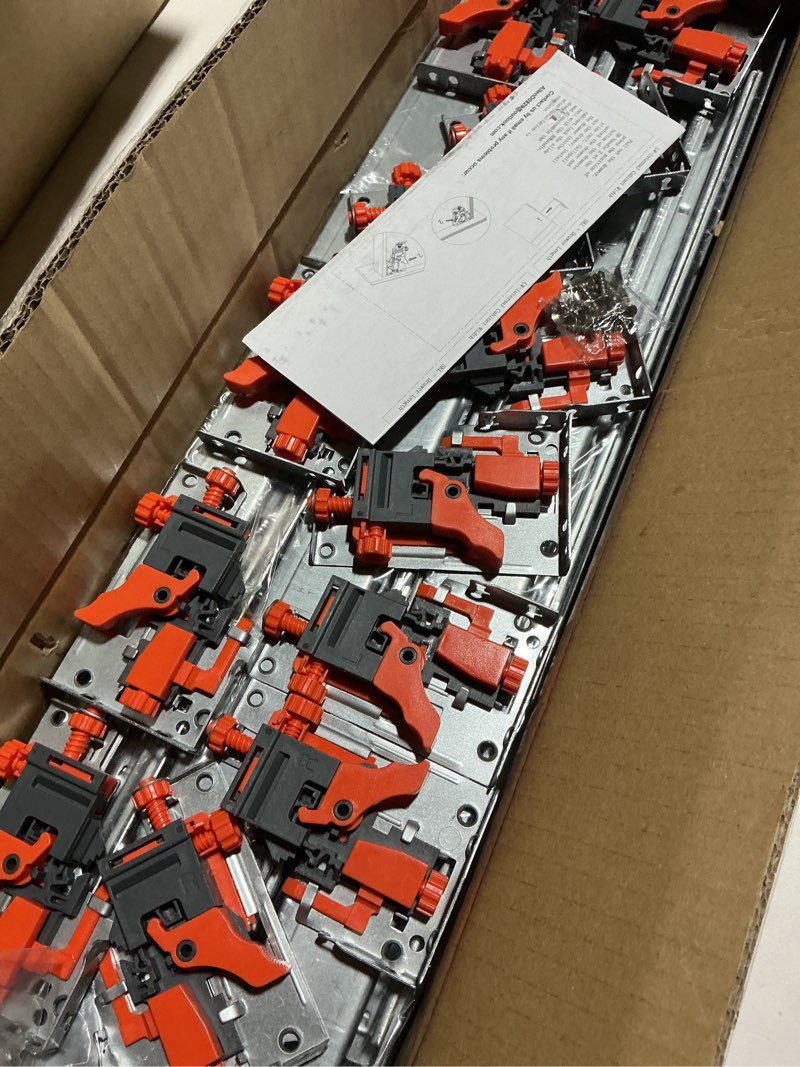 Condition photo showing Good Condition for 6 Pair of 22 Inch Undermount Soft Close Drawer Slides 100LB Load Capacity Full Extension Concealed Drawer Rails with 3D Locking Device 6 22 Inch