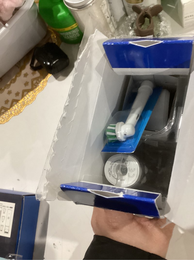 Condition photo showing Good Condition for oral-b pro 1000 rechargeable electric toothbrush, white