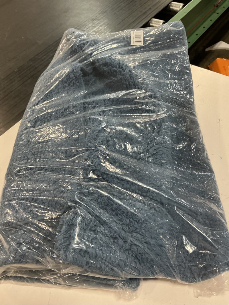 Condition photo showing Good Condition for amrapur overseas 2-pack solid loop with non-slip backing bath mat set (17-inch by 24-inch & 21-inch by 34-inch), denim