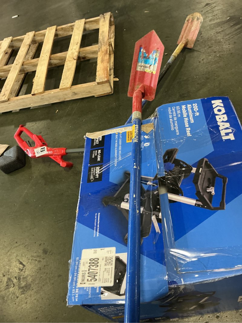 kobalt 46-in fiberglass handle trenching spade in