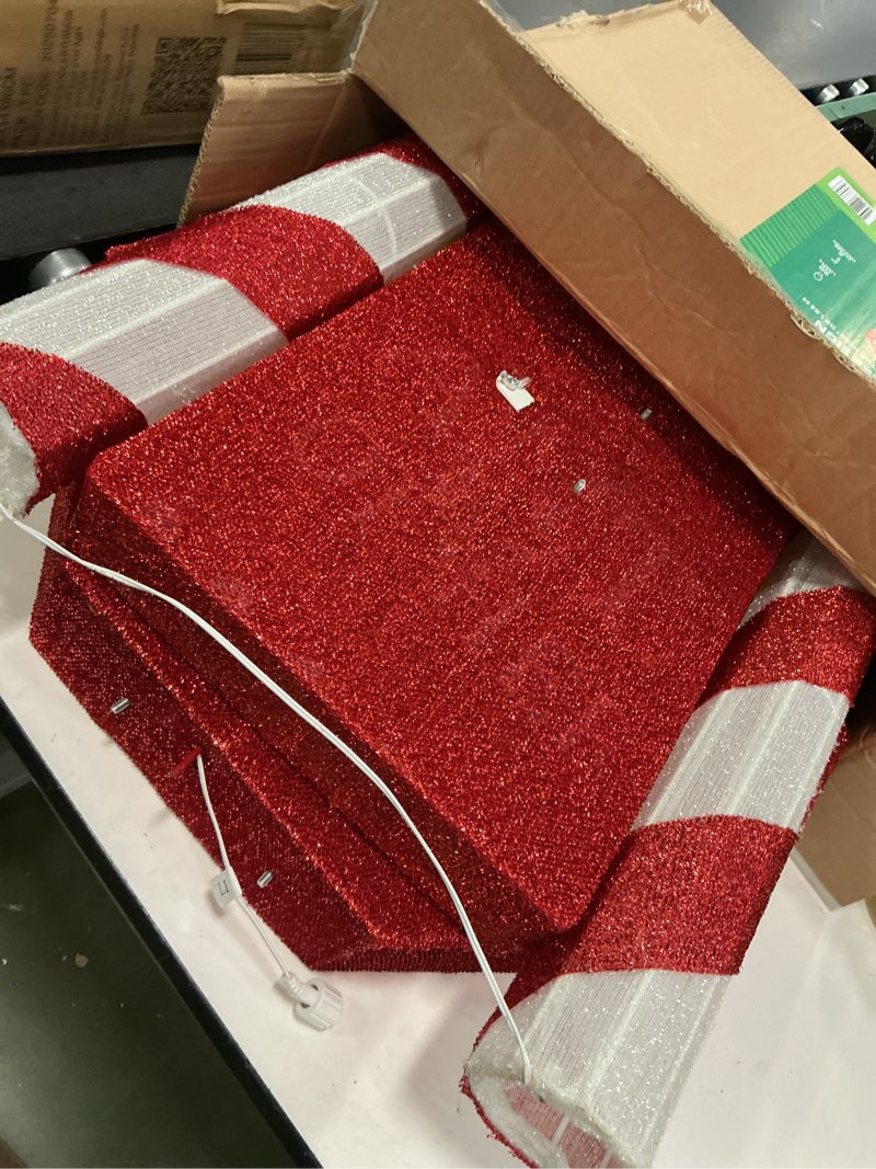 Condition photo showing Good Condition for LETRERO DE \\\"SANTA STOP HERE\\\" DE 1.82 M