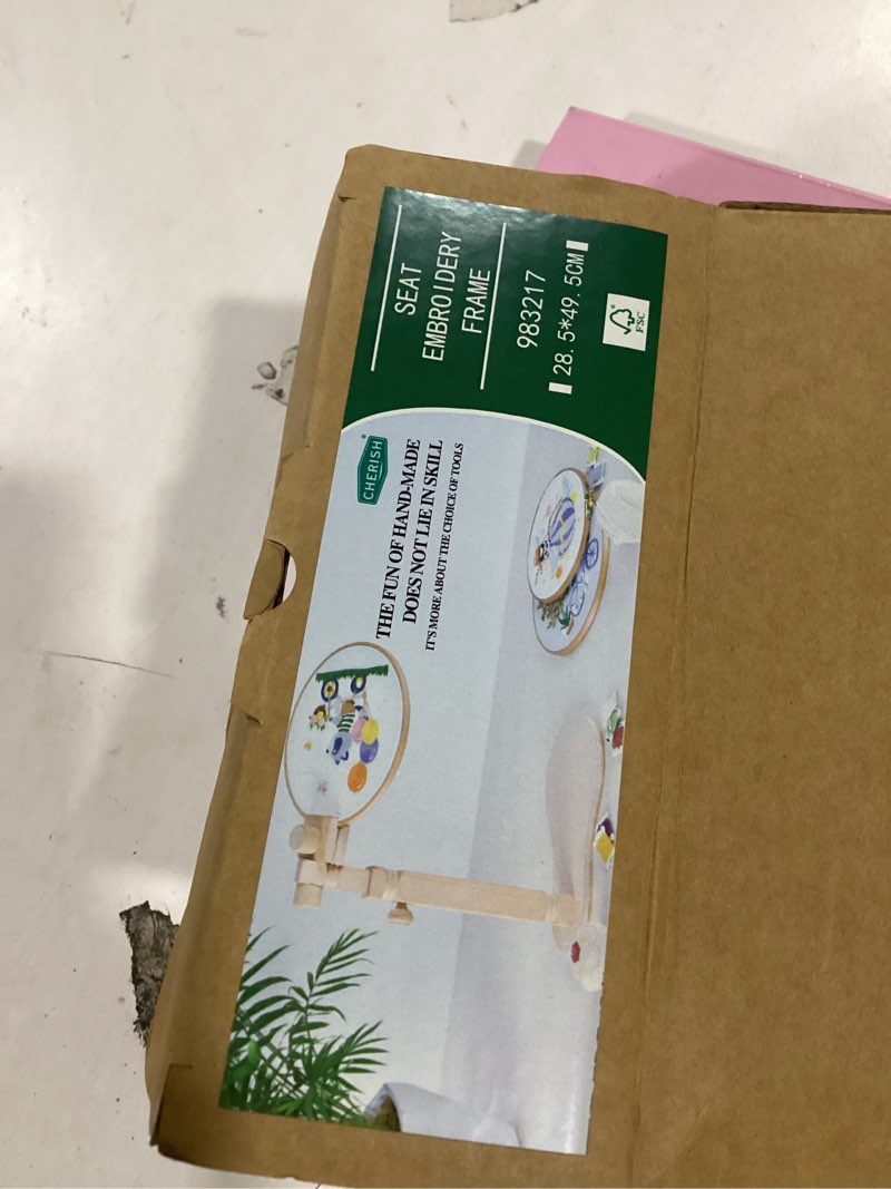 Condition photo showing Good Condition for seat embroidery frame