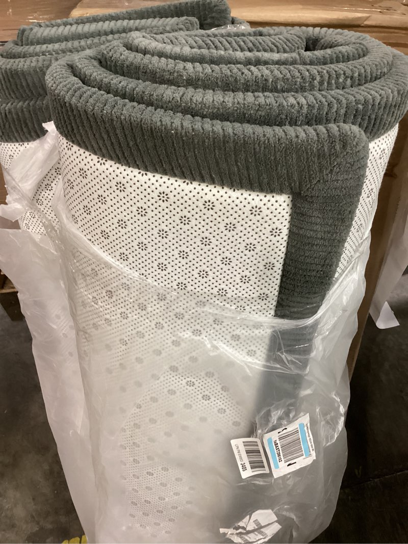 Condition photo showing Good Condition for Hakuna Matte CloudSoft Baby Play Mat for Floor 80\" x 110\" Dark Gray – Coral Velvet Memory Foam Rug for Crawling & Cozy Play – Non-Slip, Water-Resistant, Easy-Care Tummy Time Mat, Playmat for Playpen Dark Gray 80\" x 110\"