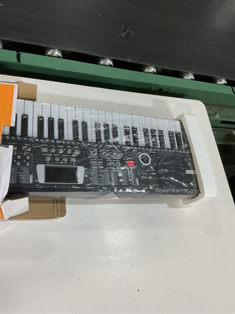 Condition photo showing New/Like New for 61 key keyboard piano, portable electronic keyboard piano for beginners with speakers, microphon-33