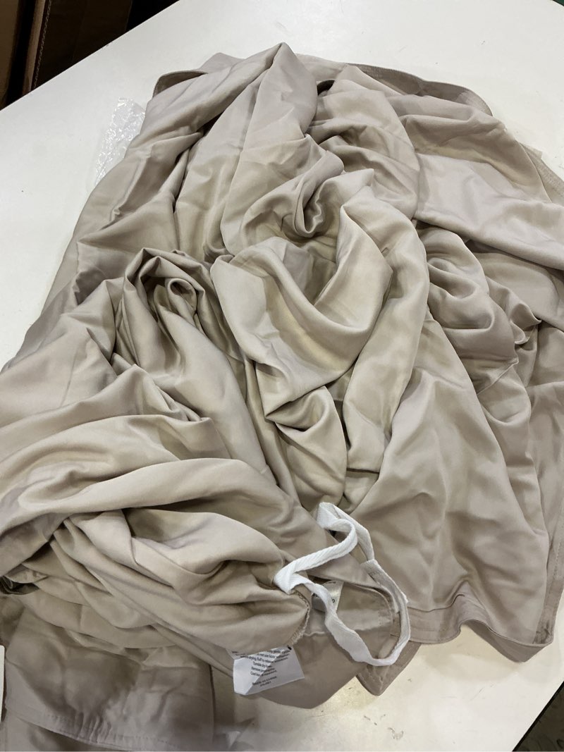 Condition photo showing Good Condition for bamboo duvet cover color sand twin