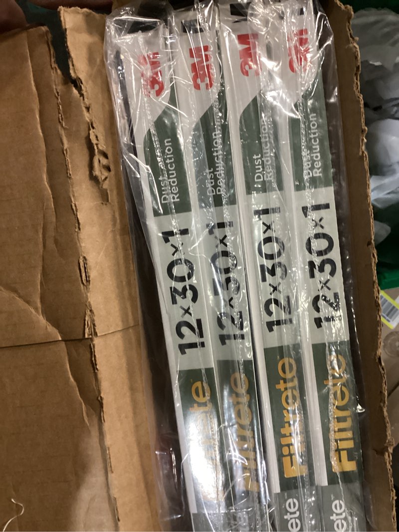 Condition photo showing New/Like New for filtrete 342dc-6 dust reduction filter 12x30x1”