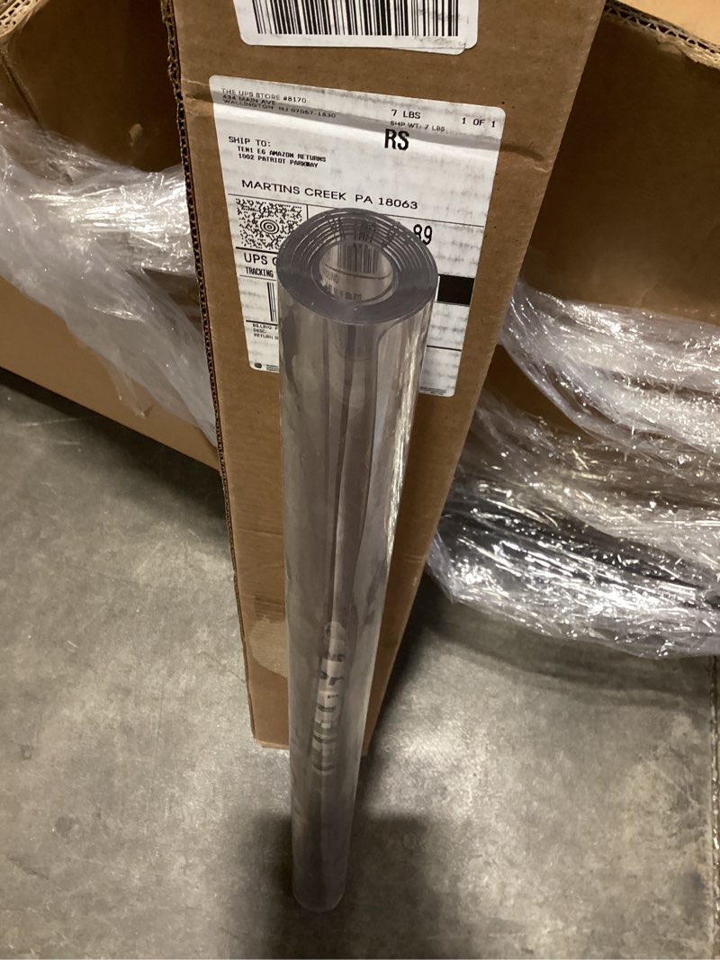 Condition photo showing Good Condition for clear plastic table protector