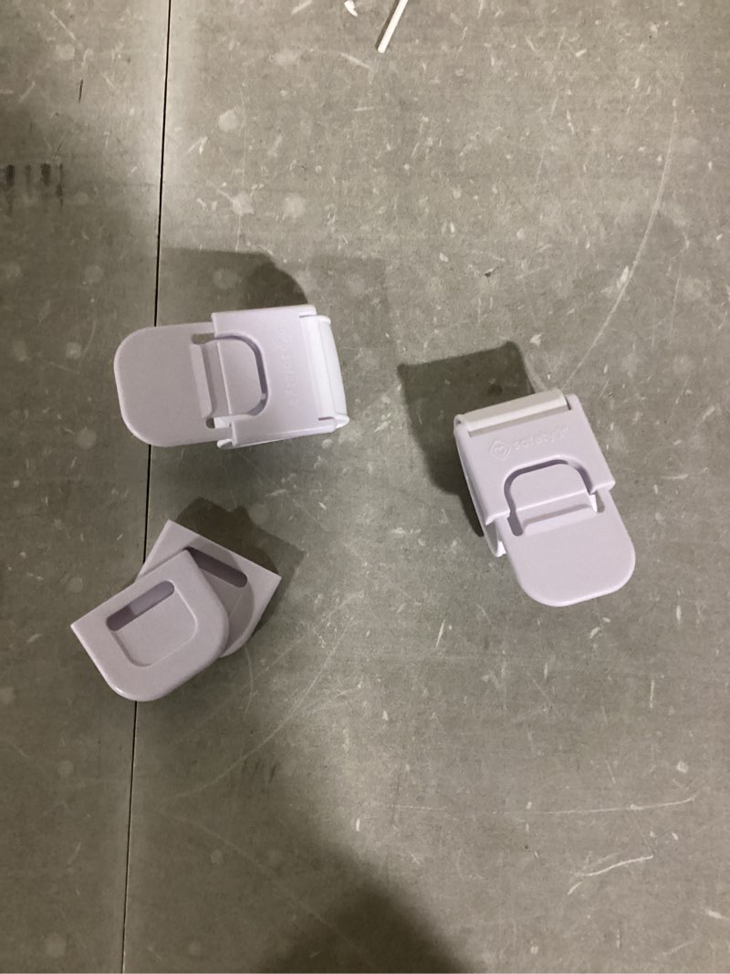 Condition photo showing Good Condition for multi-purpose appliance latch (2-pack)