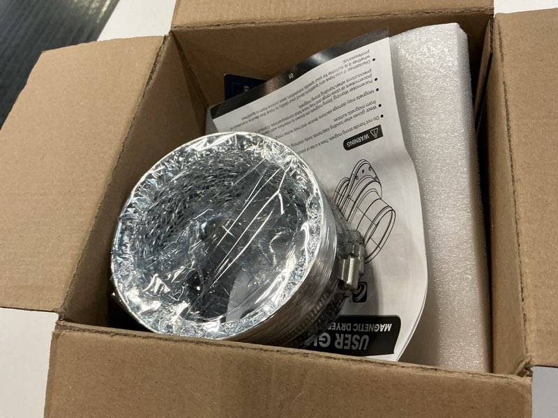 Condition photo showing Good Condition for hon&guan magnetic dryer vent coupling connector kit dv180 with 6-ply 4" 3ft aluminum foil dryer vent hose for tight space & 2 clamps(black) 4 inch black