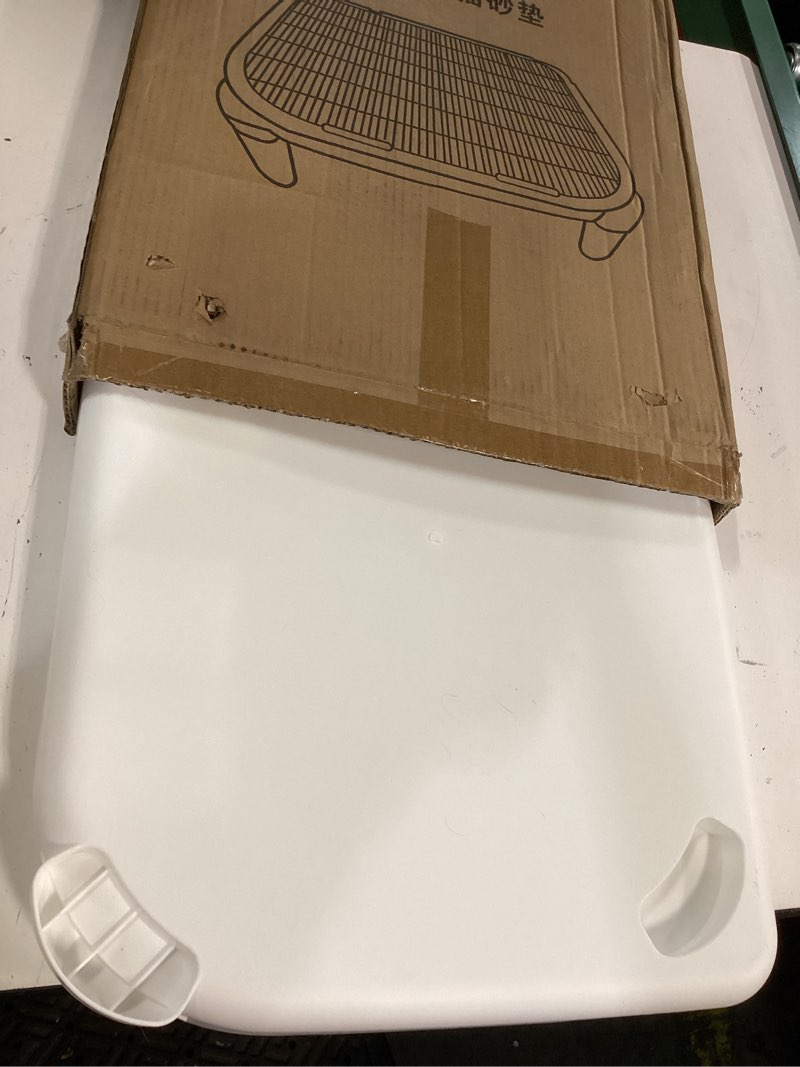 Condition photo showing Good Condition for cat litter mat litter trapping mat,19.69"x15.95"x3.54"litter box mat,waterproof cat mats for litter large,easy clean,non-slip litter mat for cat,urine-proof kitty litter catcher mat,washable (white) 3.54" high white