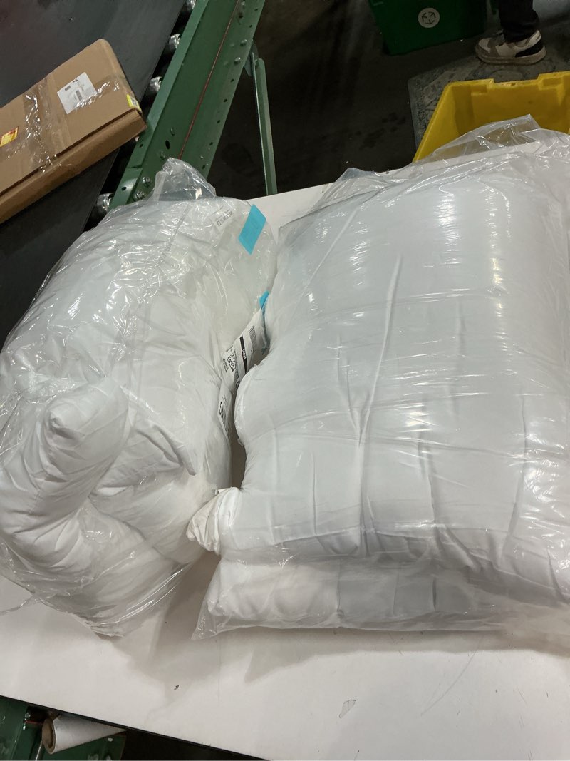 Condition photo showing Good Condition for 18 x 18 inches Pillow Inserts, Set of 4 Hypoallergenic Brushed Microfiber Liner Down Alternative Filled Square Cushion Throw Pillow 18" x 18"