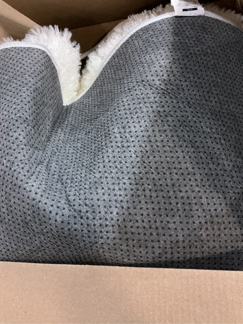 Condition photo showing As Is for FJZFING White Round Rug Ultra-Soft Plush Modern 5x5 Circle Area Rug for Kid's Bedroom, Fluffy Shag Circular Rug for Nursery Room, Non-Slip Home Decor Cute White Carpet for Teen's Room