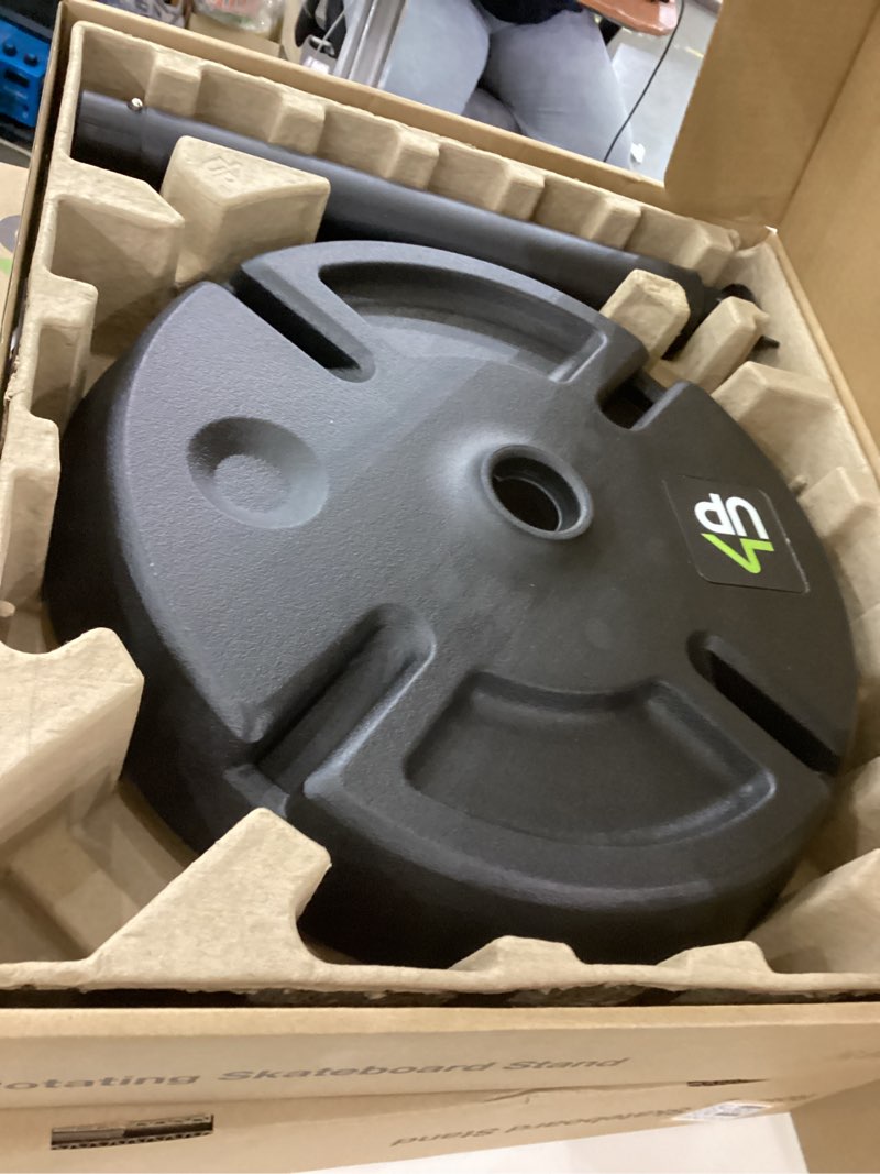 rotating skateboard stand