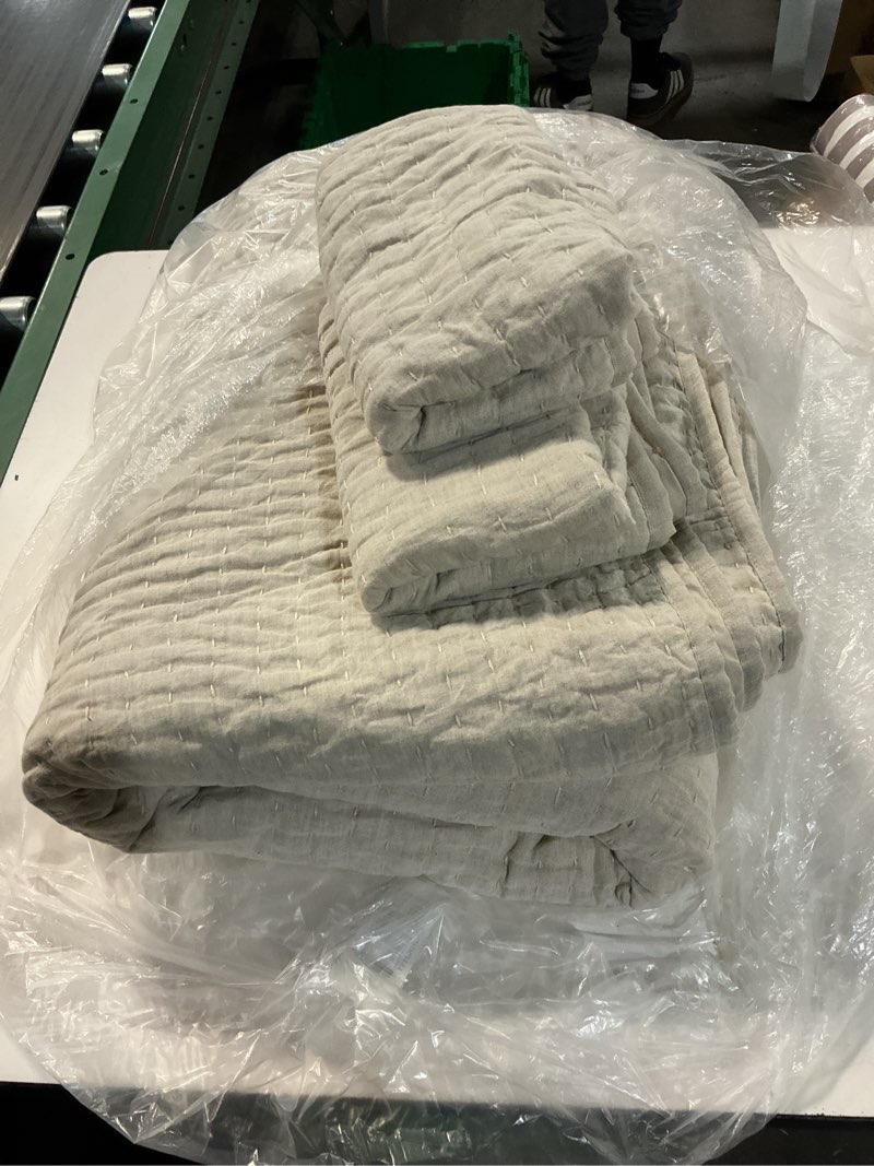 Condition photo showing Good Condition for european linen cotton stitch quilt set, full/queen, natural