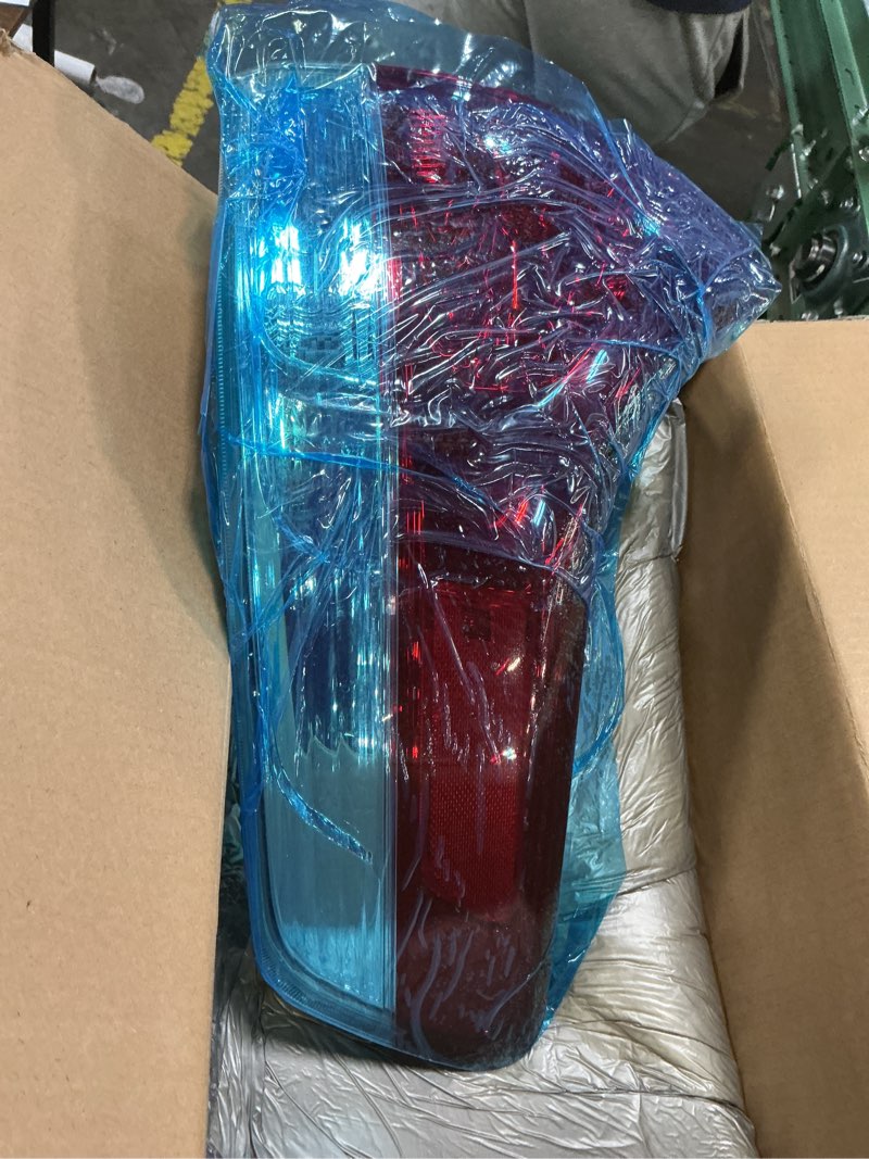 Condition photo showing Good Condition for munirater Right Tail Light Assembly Replacement for Sienna 2011 2012 2013 2014 Rear Taillight Outer Passenger Side