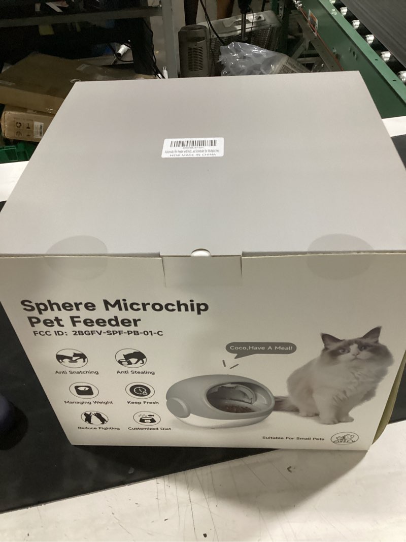 Condition photo showing New/Like New for auto cat bowl