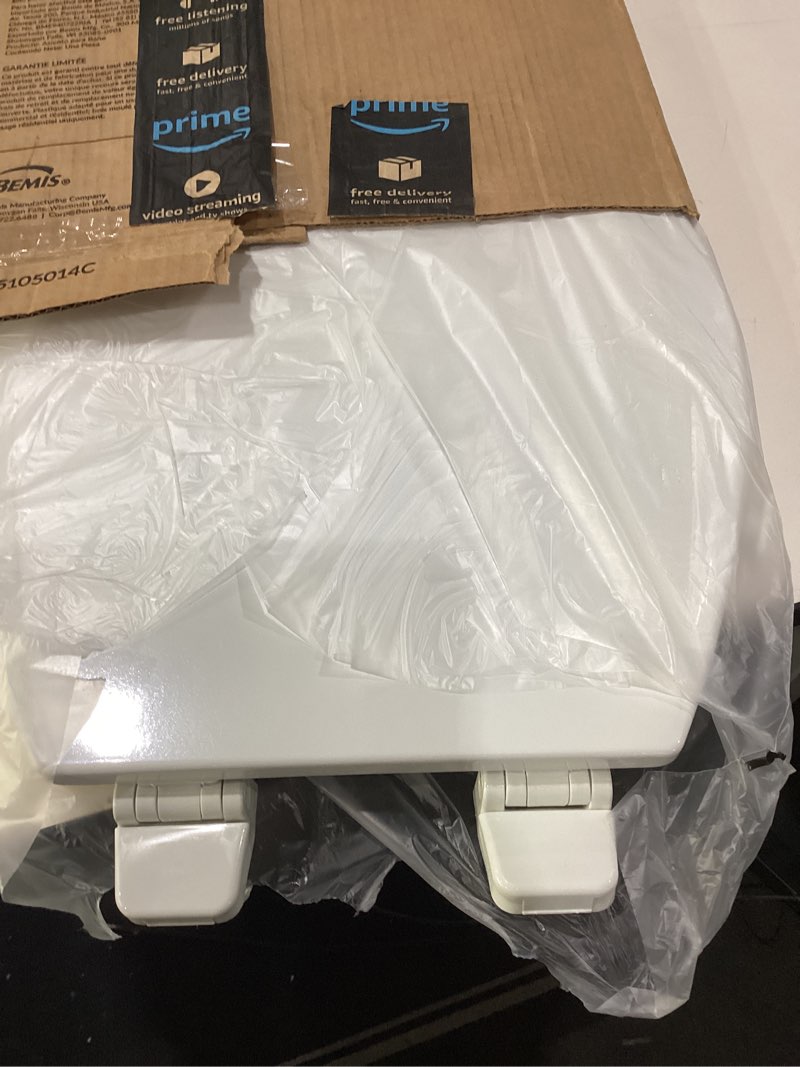 Condition photo showing Good Condition for bemis 550ttt open front durable wood toilet seat, secure hinges stay tight, made in usa, round, white