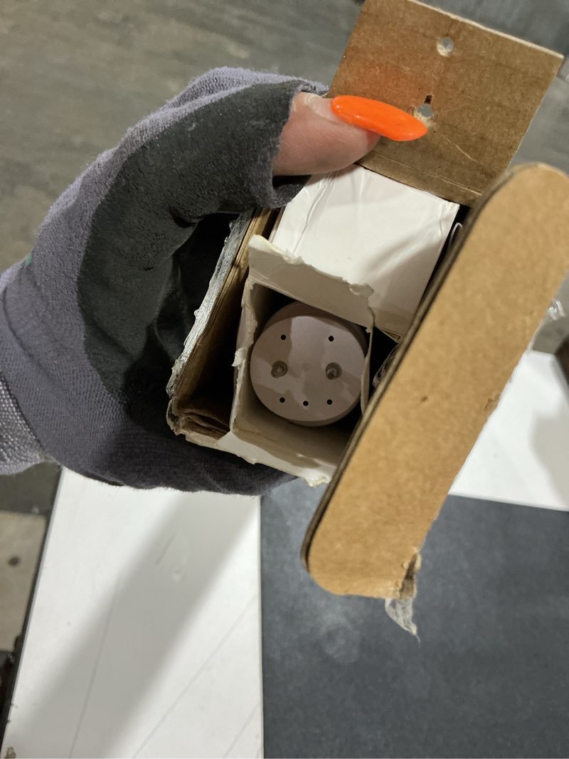Condition photo showing Good Condition for romwish 24 inch t8 led tube light, 10w(24w equiv.), 1120lm, 5000k daylight, type a+b plug & play or ballast bypass, f17t8 fluorescent replacement, double-ended power, under cabinet light, 4 pack 2 feet 4p