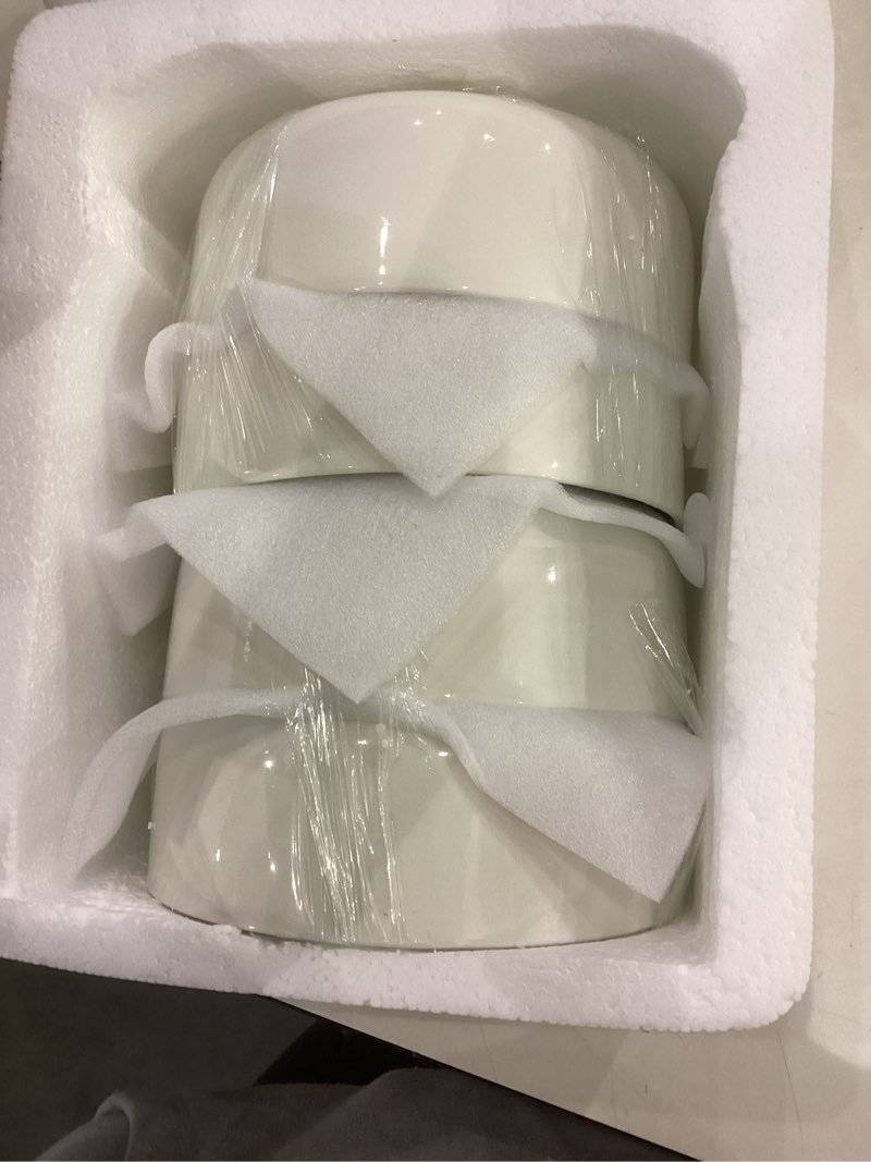 Condition photo showing Good Condition for MALACASA 24 OZ Cereal Bowls, 5.8 Inch Soup Bowls Ceramic Bowl Sets of 4, Breakfast Bowls Set for Kitchen, Dishwasher Microwave Oven Safe, White, Series LUNA Ivory White 4 Pcs