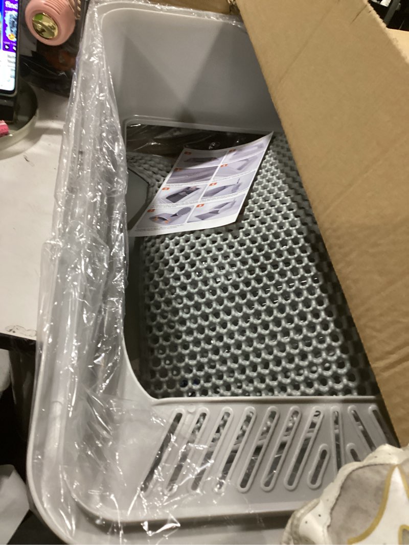 Condition photo showing Good Condition for stainless steel litter box | xxl deepened 8" design enclosed box with lid for big cats | high sided, anti-urine leakage | non-stick bottom & includes litter mat & metal scoop silver gray xx-large