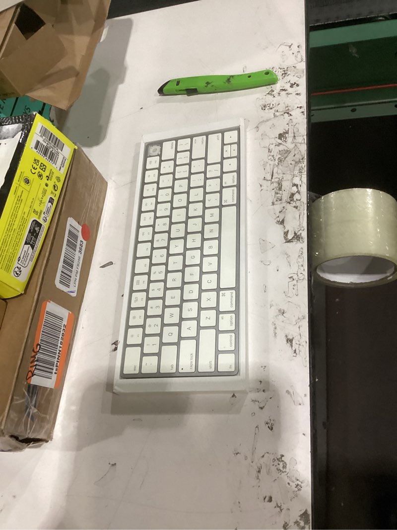 Condition photo showing As Is for Apple Magic Keyboard - US English ??????? USB-C