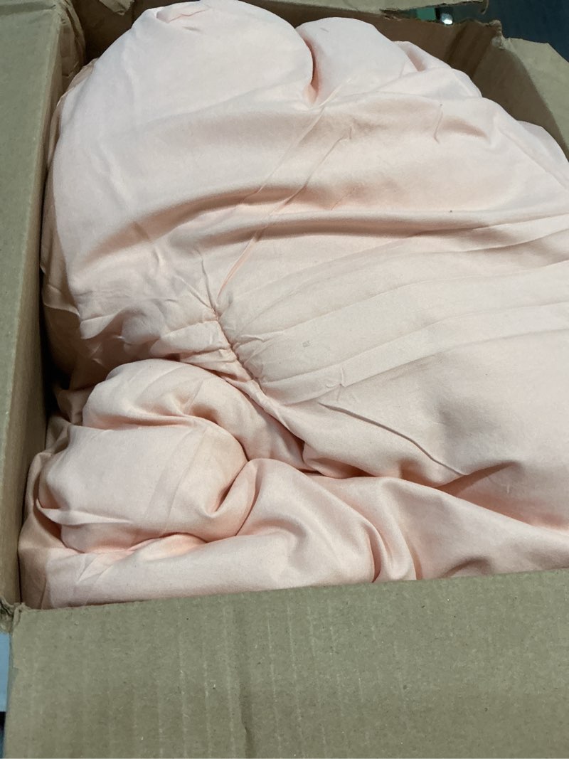 Condition photo showing As Is for comfort spaces cotton comforter set jacquard pom-pom tufts design, down alternative, all season modern bedding, matching shams, twin/twin xl, phillips, blush twin/twin xl blush