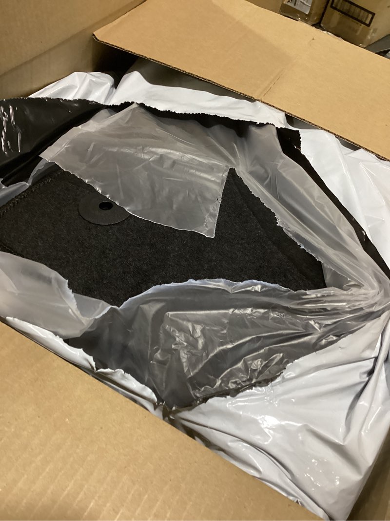 Condition photo showing Good Condition for GXARTS Car Floor Mats Carpet Full Set Fit for Ford Explorer Base Limited Platinum Sport XLT 2015 2016 2017 2018 2019 6PCS | All-Weather, Velour, Black | Waterproof ? Anti Sliding Back