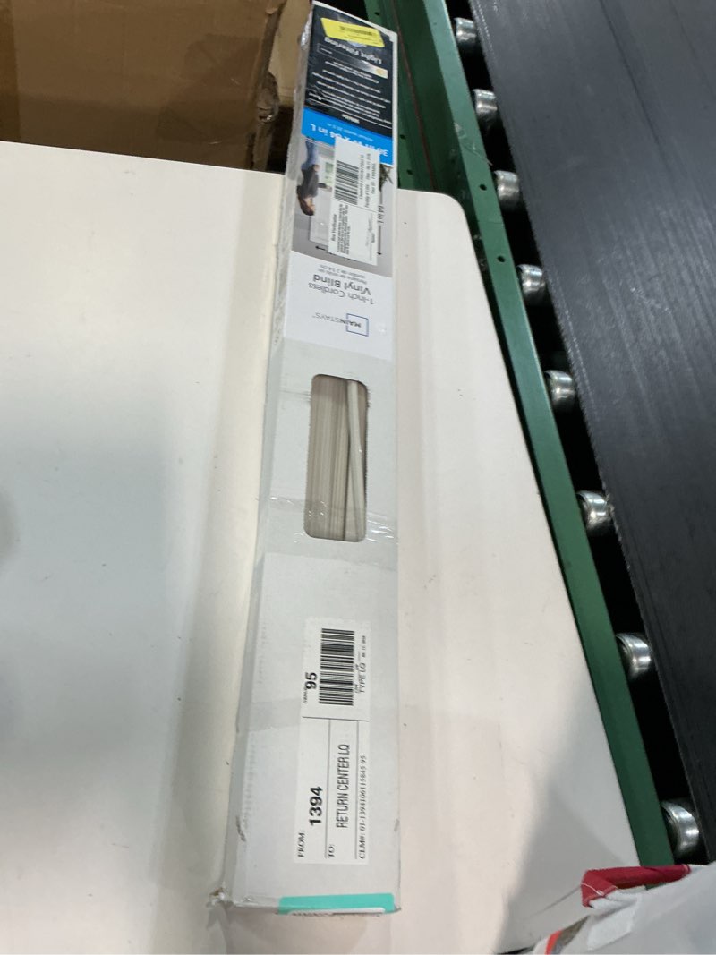 Condition photo showing Good Condition for mainstays 1" cordless vinyl light filtering blinds, 1-piece, white, 36" w x 64" l