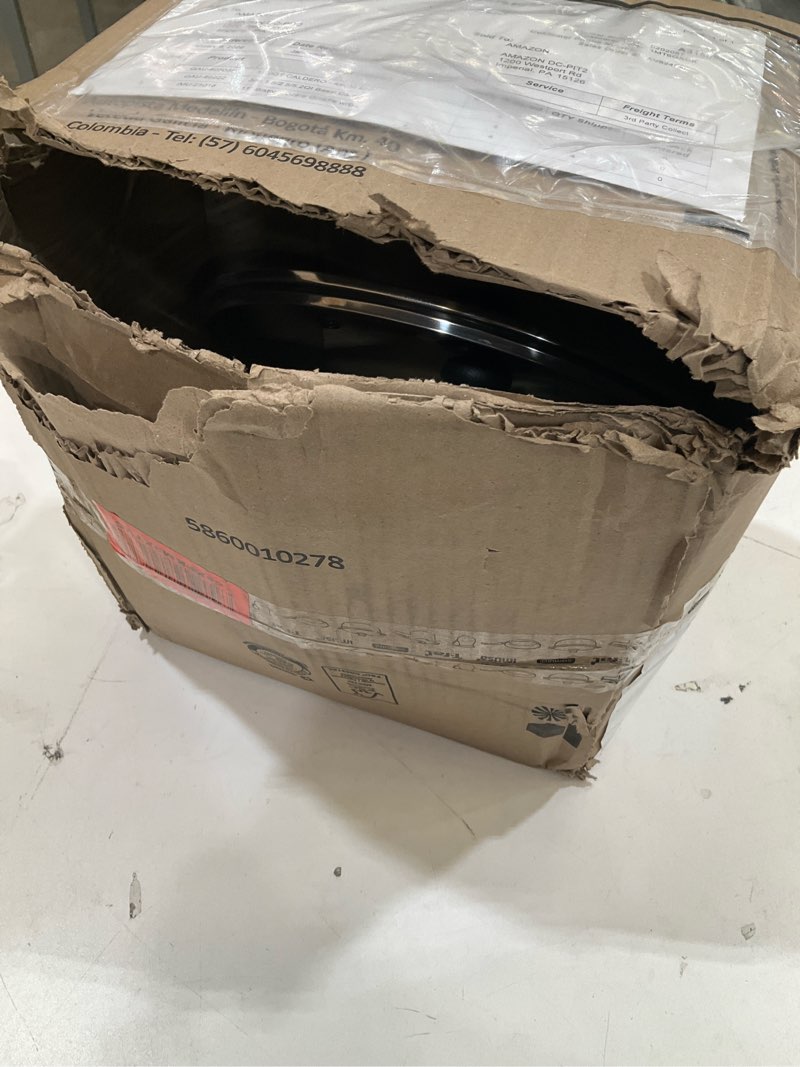 Condition photo showing Good Condition for metal pots