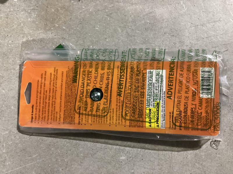 Condition photo showing New/Like New for Fiskars Bypass Pruning Shears, 1-Inch Cut Capacity Softgrip Pruner, Forged Steel Replaceable Blade Stays Sharp Through Heavy Use with Rust Resistant, Low-Friction Coating Forged Pruner